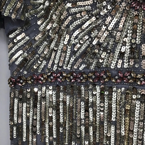 MAC DUGGAL Sequin V-Neck Flutter Sleeve Platinum Column Gown Formal NWT Size 10 - Picture 9 of 15